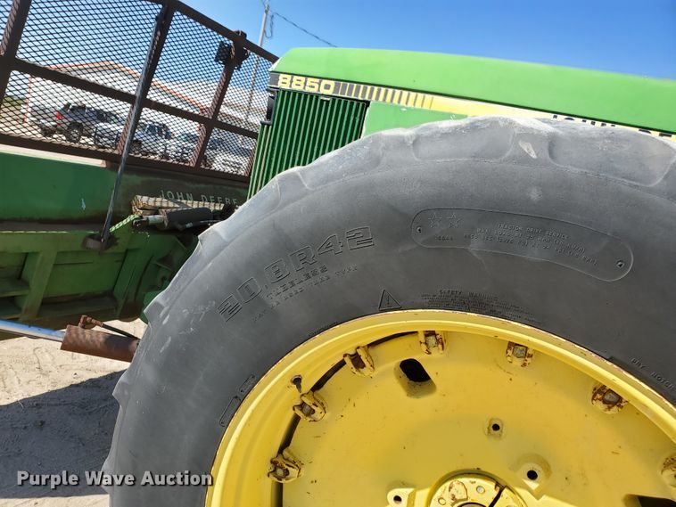 image for item DF5700 1984 John Deere 8850  4WD tractor