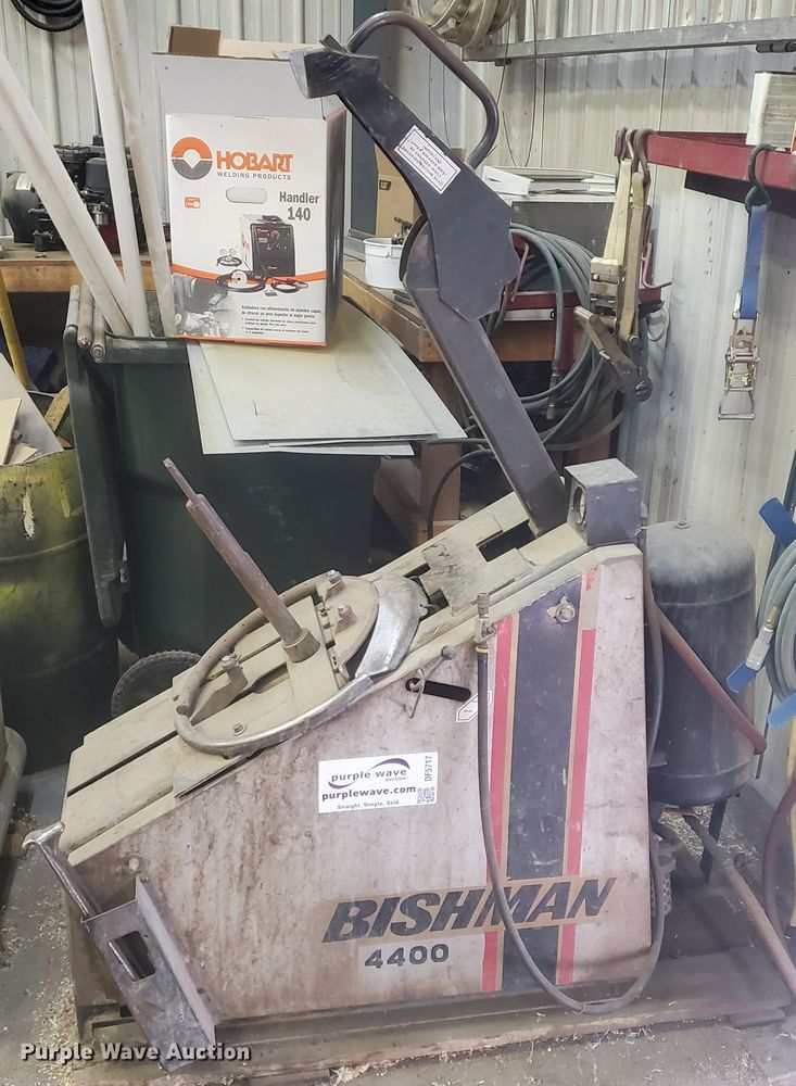 image for item DF5717 Bushman 4400 tire machine