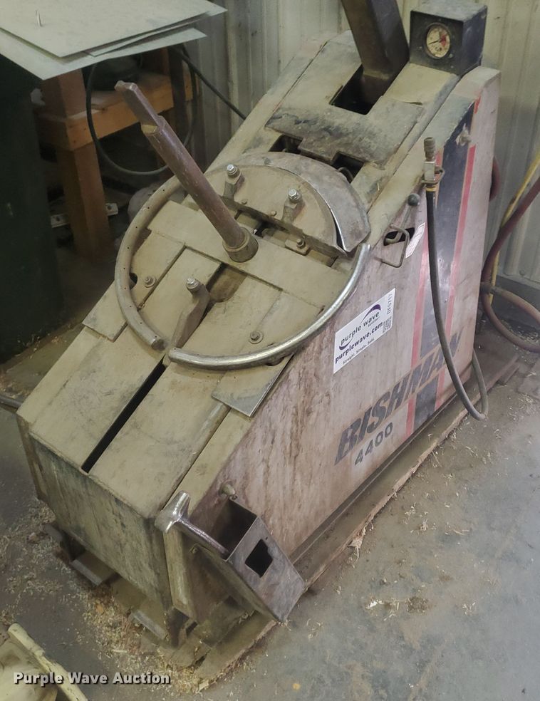 image for item DF5717 Bushman 4400 tire machine