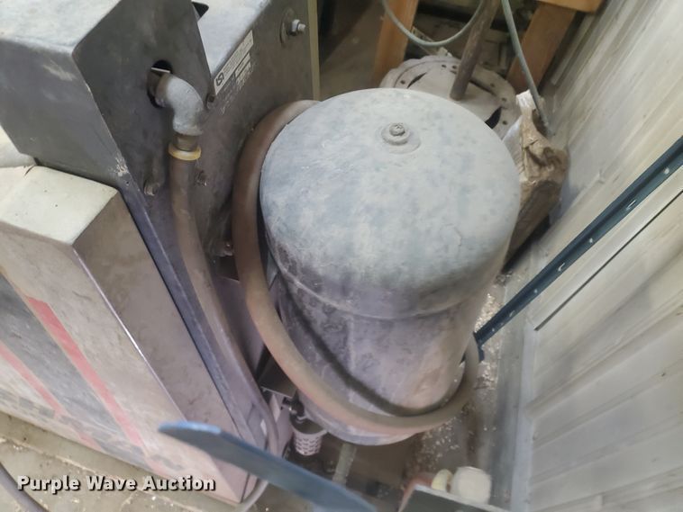 image for item DF5717 Bushman 4400 tire machine