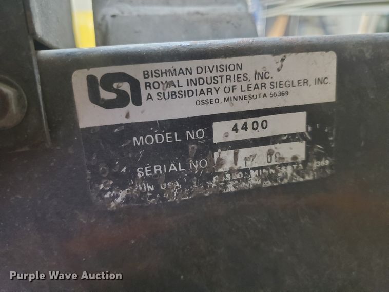 image for item DF5717 Bushman 4400 tire machine