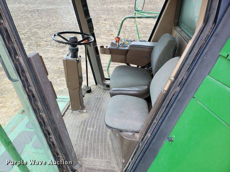 image for item DF5724 1990 John Deere 9600 RWA combine