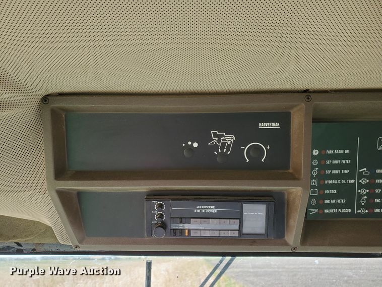 image for item DF5724 1990 John Deere 9600 RWA combine