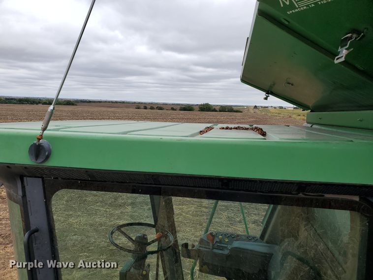 image for item DF5724 1990 John Deere 9600 RWA combine