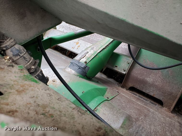 image for item DF5724 1990 John Deere 9600 RWA combine