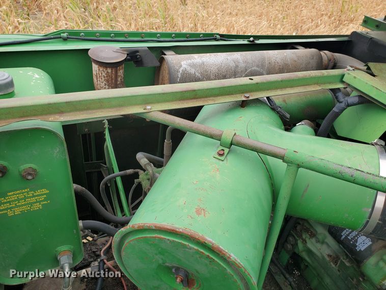 image for item DF5724 1990 John Deere 9600 RWA combine