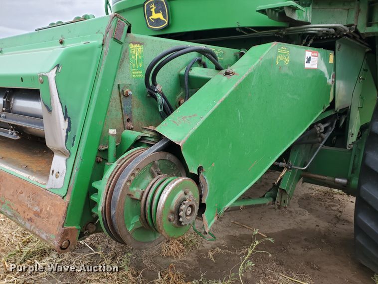 image for item DF5724 1990 John Deere 9600 RWA combine