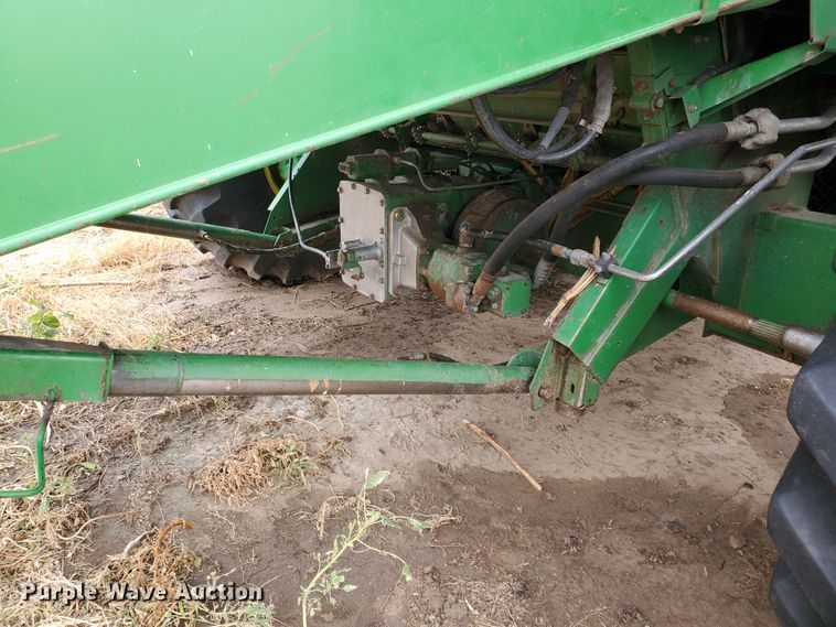 image for item DF5724 1990 John Deere 9600 RWA combine