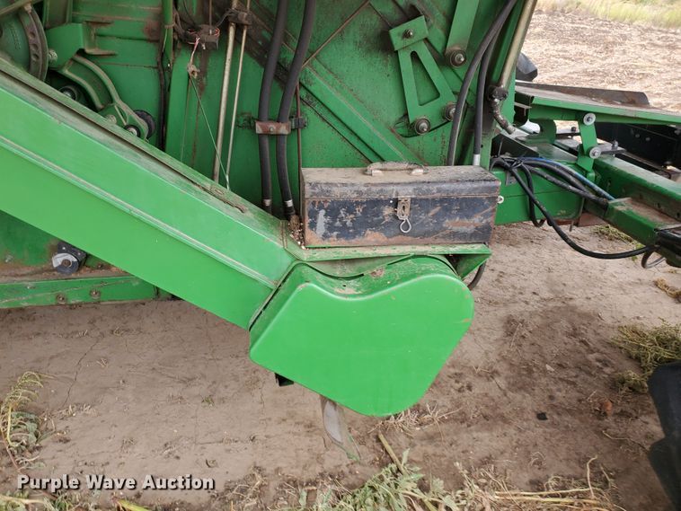 image for item DF5724 1990 John Deere 9600 RWA combine