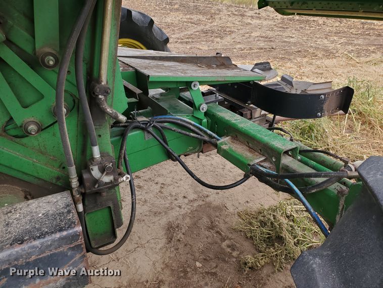 image for item DF5724 1990 John Deere 9600 RWA combine