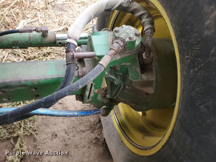 image for item DF5724 1990 John Deere 9600 RWA combine