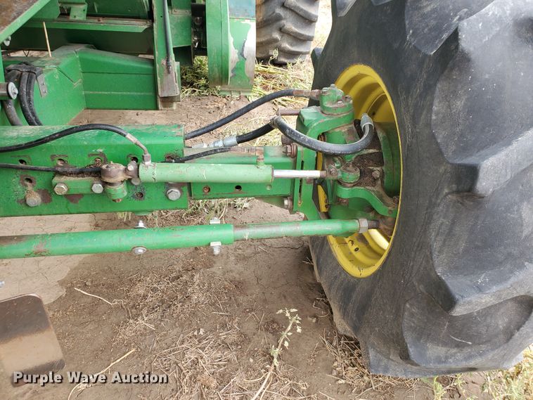 image for item DF5724 1990 John Deere 9600 RWA combine