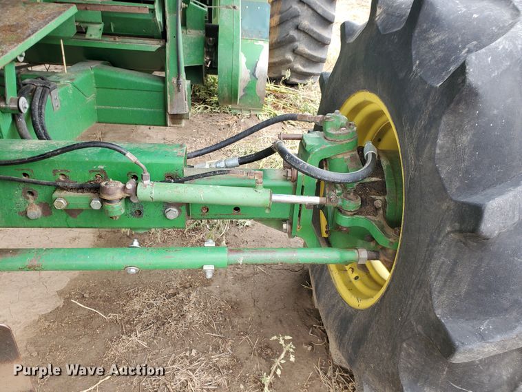 image for item DF5724 1990 John Deere 9600 RWA combine