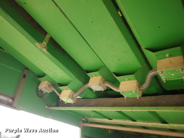 image for item DF5724 1990 John Deere 9600 RWA combine