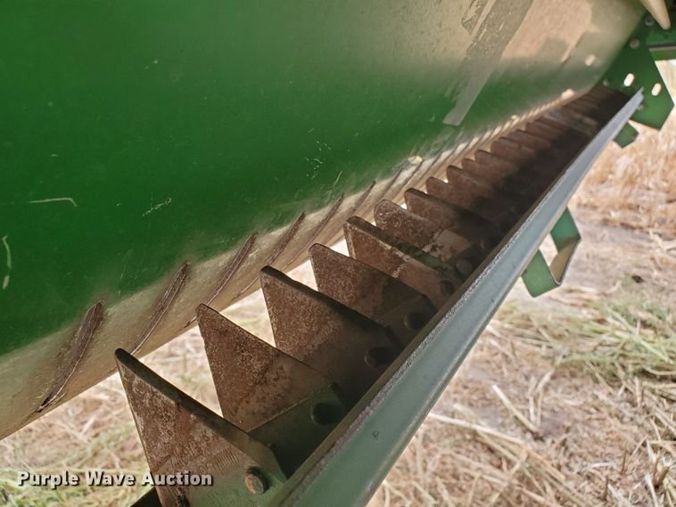 image for item DF5724 1990 John Deere 9600 RWA combine