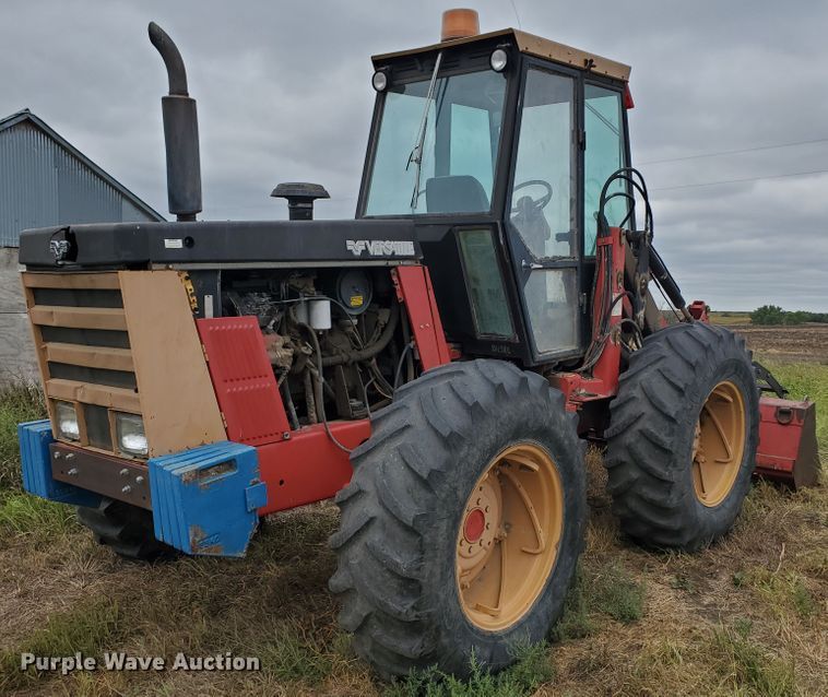 image for item DF5726 1985 Versatile 276  4WD bi-directional tractor