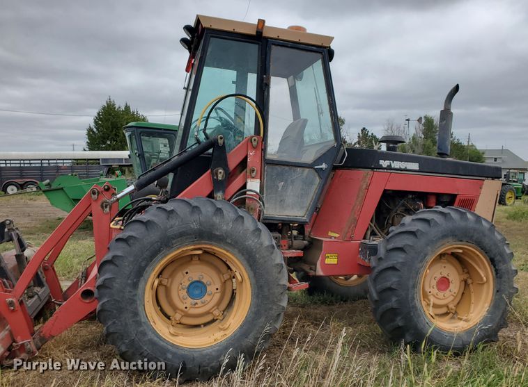image for item DF5726 1985 Versatile 276  4WD bi-directional tractor
