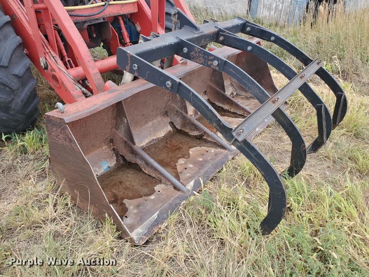 image for item DF5726 1985 Versatile 276  4WD bi-directional tractor