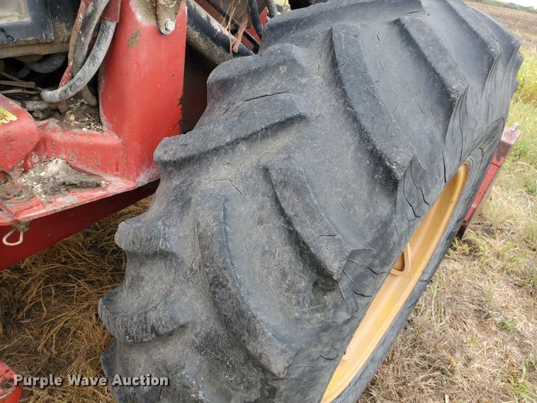 image for item DF5726 1985 Versatile 276  4WD bi-directional tractor