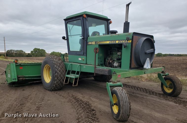 image for item DF5727 John Deere 3830  windrower