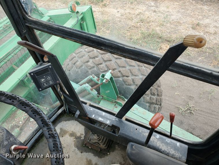 image for item DF5727 John Deere 3830  windrower