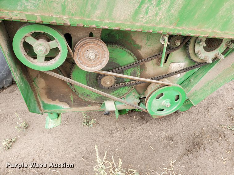 image for item DF5727 John Deere 3830  windrower