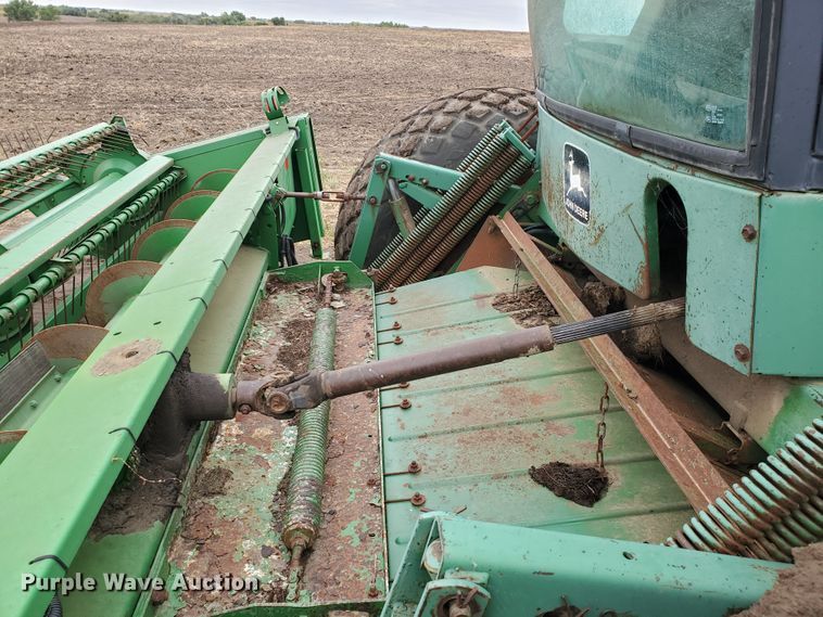 image for item DF5727 John Deere 3830  windrower