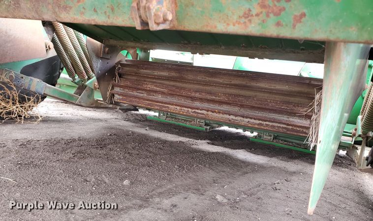 image for item DF5727 John Deere 3830  windrower