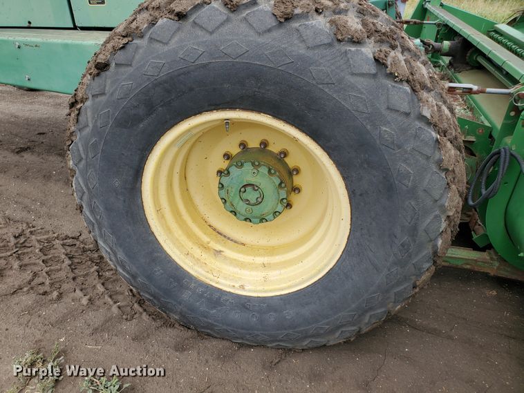 image for item DF5727 John Deere 3830  windrower