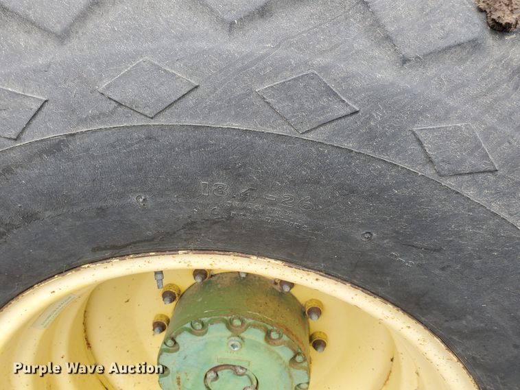 image for item DF5727 John Deere 3830  windrower