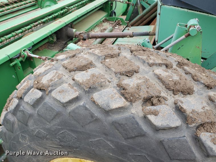 image for item DF5727 John Deere 3830  windrower