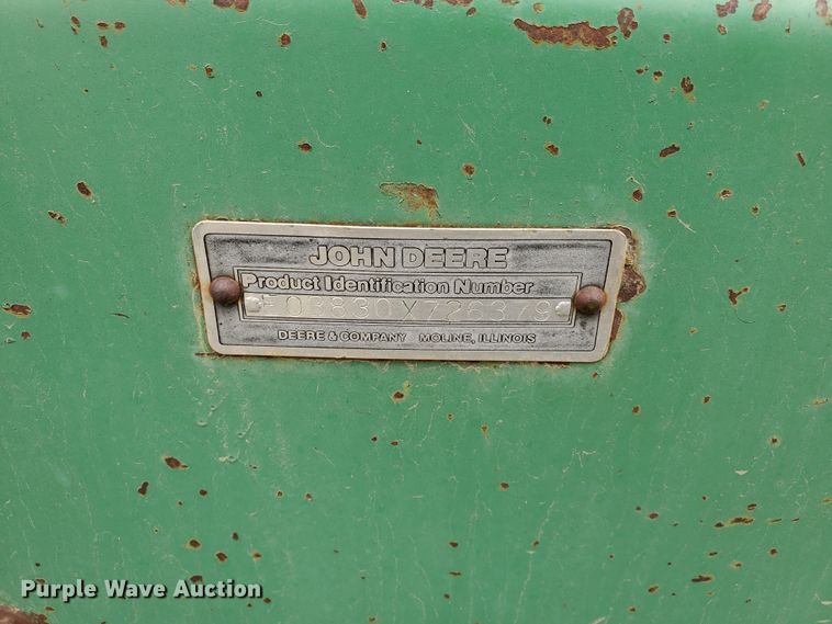 image for item DF5727 John Deere 3830  windrower