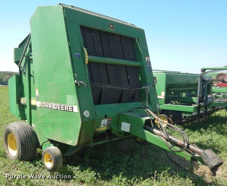 image for item DF6666 2002 John Deere 566  round baler