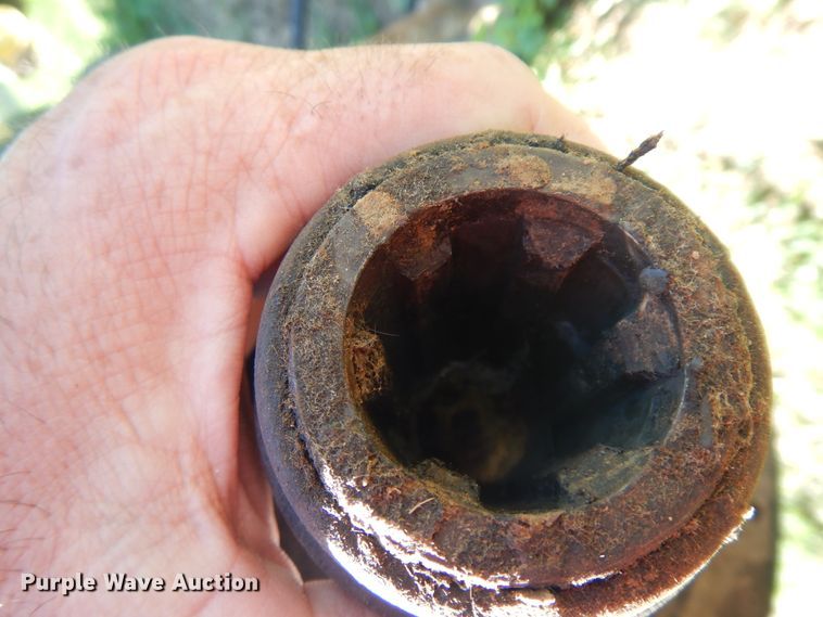 image for item DF6666 2002 John Deere 566  round baler