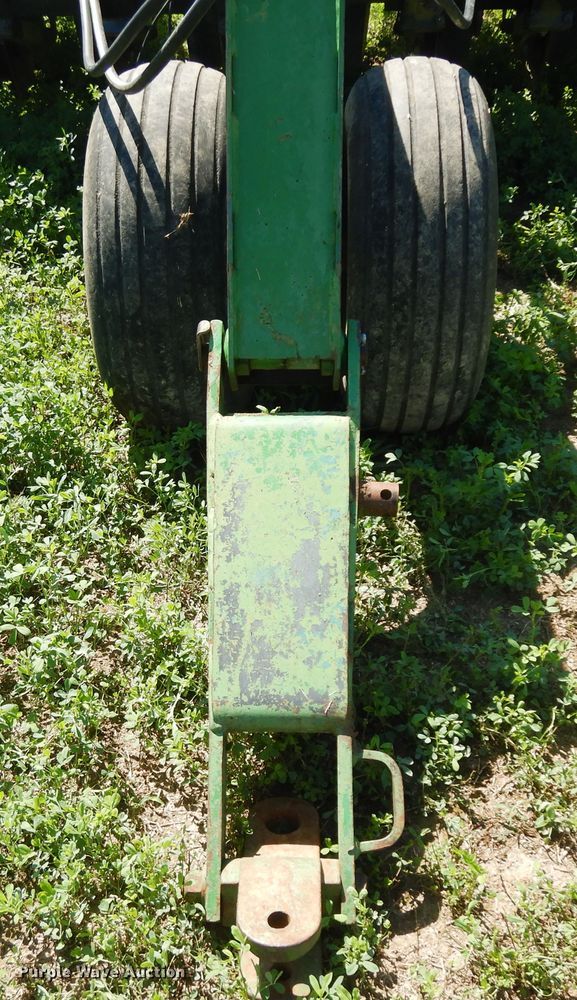 image for item DF6667 2007 John Deere 750 split row grain drill