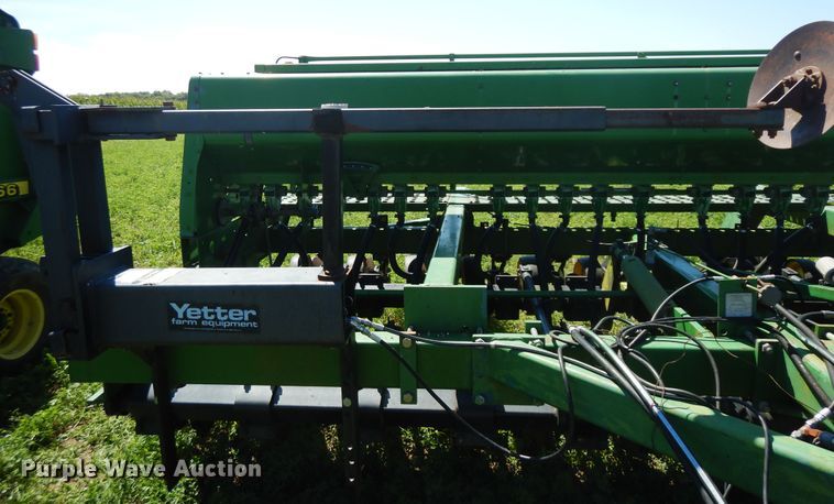 image for item DF6667 2007 John Deere 750 split row grain drill
