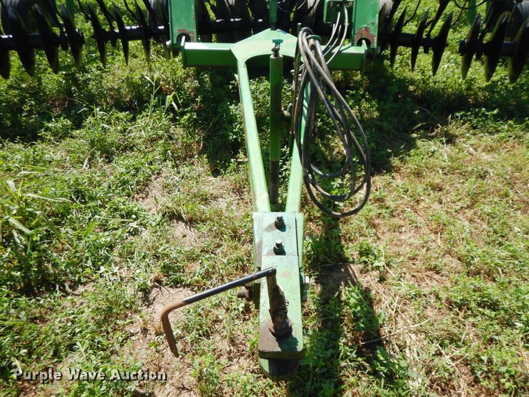 image for item DF6668 John Deere 630 off-set disk