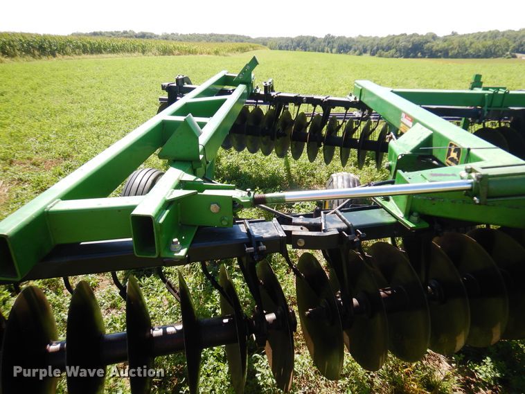 image for item DF6668 John Deere 630 off-set disk