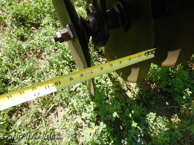 image for item DF6668 John Deere 630 off-set disk