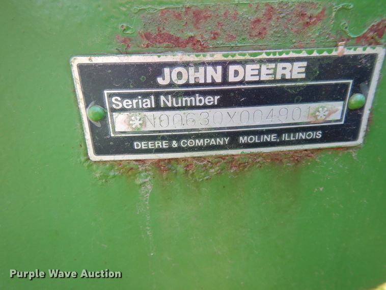 image for item DF6668 John Deere 630 off-set disk