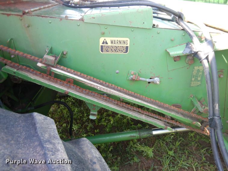 image for item DF6670 1980 John Deere 6620 combine