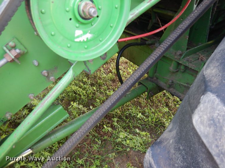 image for item DF6670 1980 John Deere 6620 combine