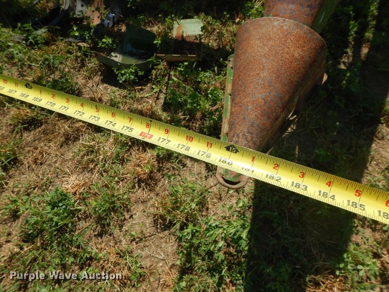 image for item DF6670 1980 John Deere 6620 combine