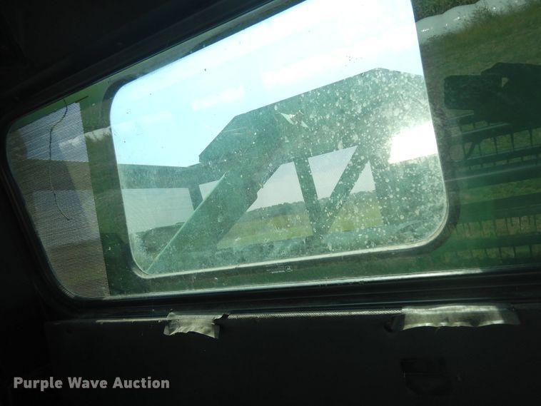 image for item DF6670 1980 John Deere 6620 combine