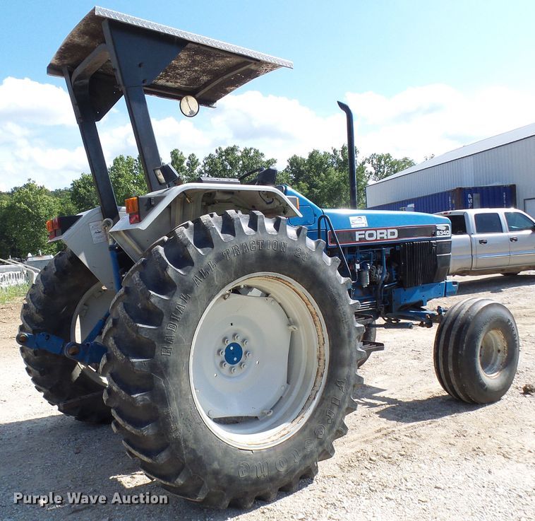 image for item DG2099 1993 New Holland 8340  tractor