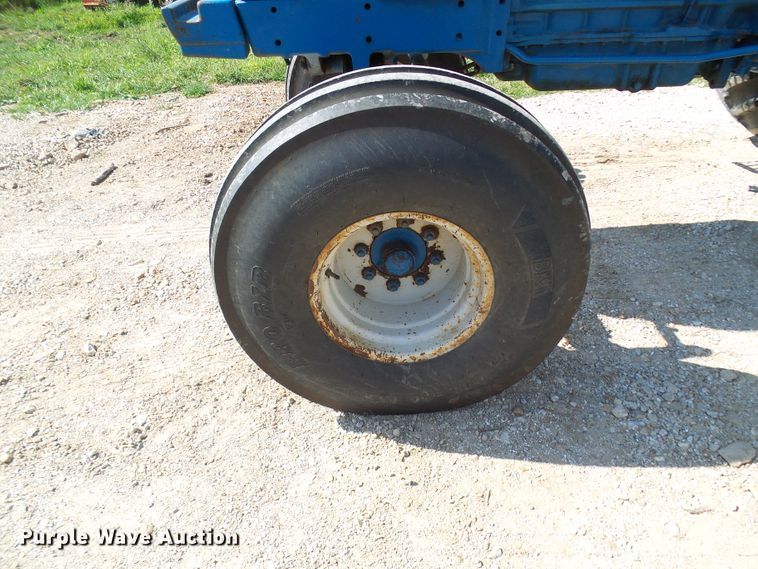 image for item DG2099 1993 New Holland 8340  tractor
