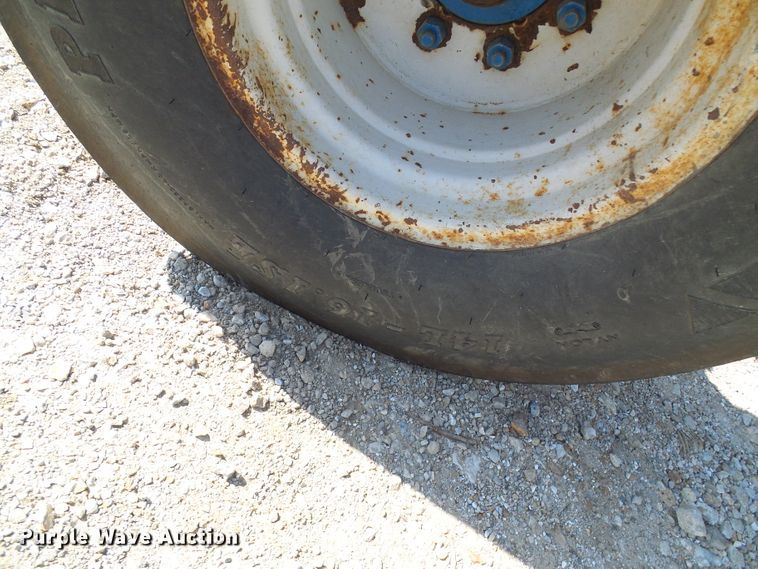 image for item DG2099 1993 New Holland 8340  tractor