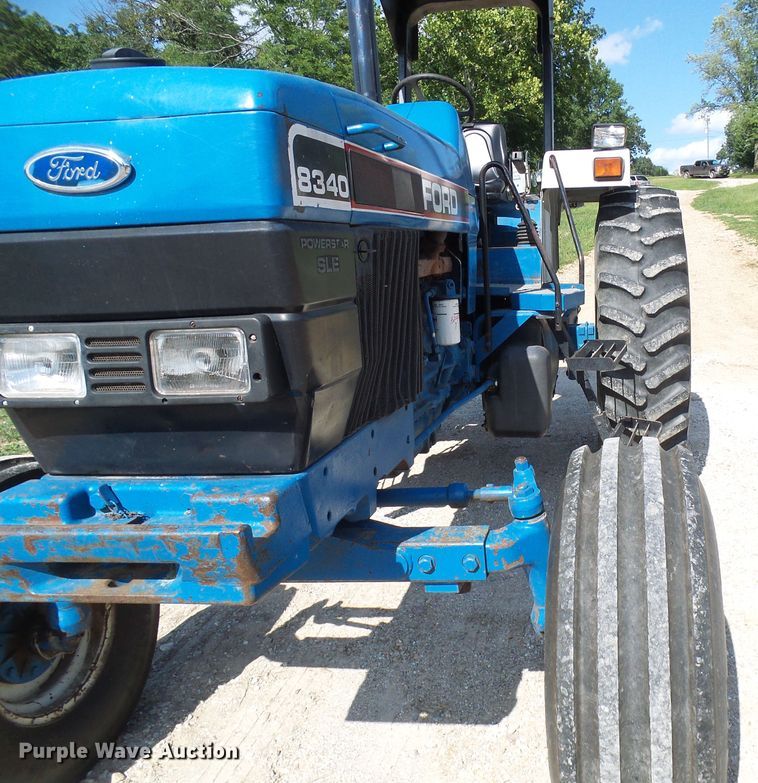 image for item DG2099 1993 New Holland 8340  tractor