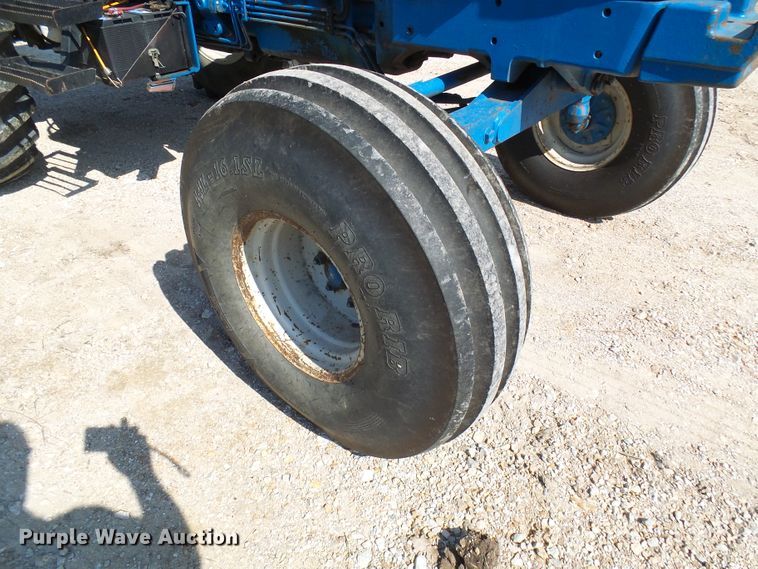 image for item DG2099 1993 New Holland 8340  tractor