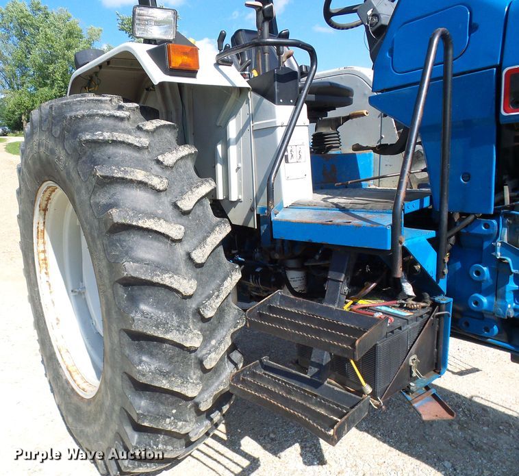 image for item DG2099 1993 New Holland 8340  tractor